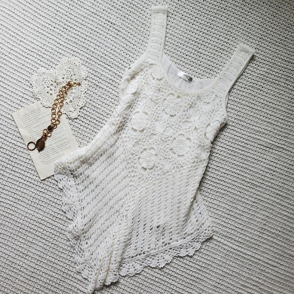Mak b white crochet top
